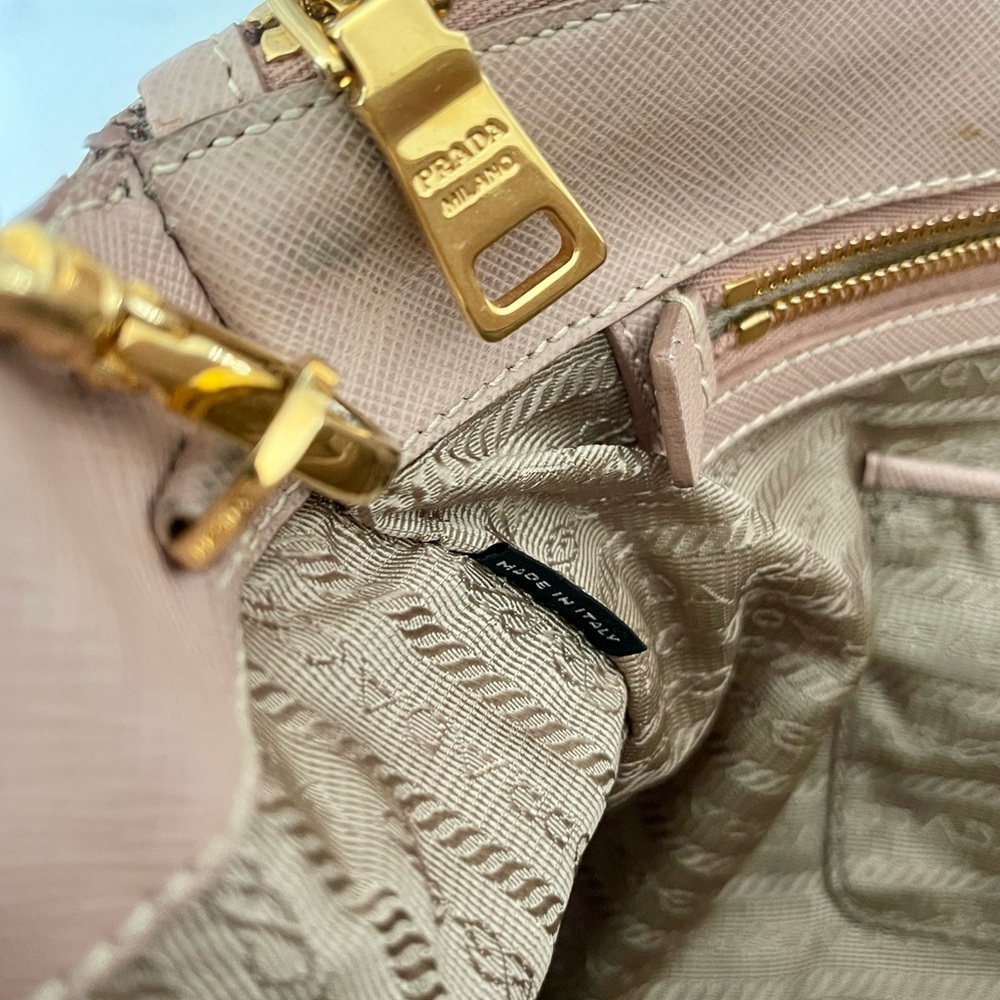 Prada Galleria Saffiano pink cream medium cross body bag - Picture 9 of 12